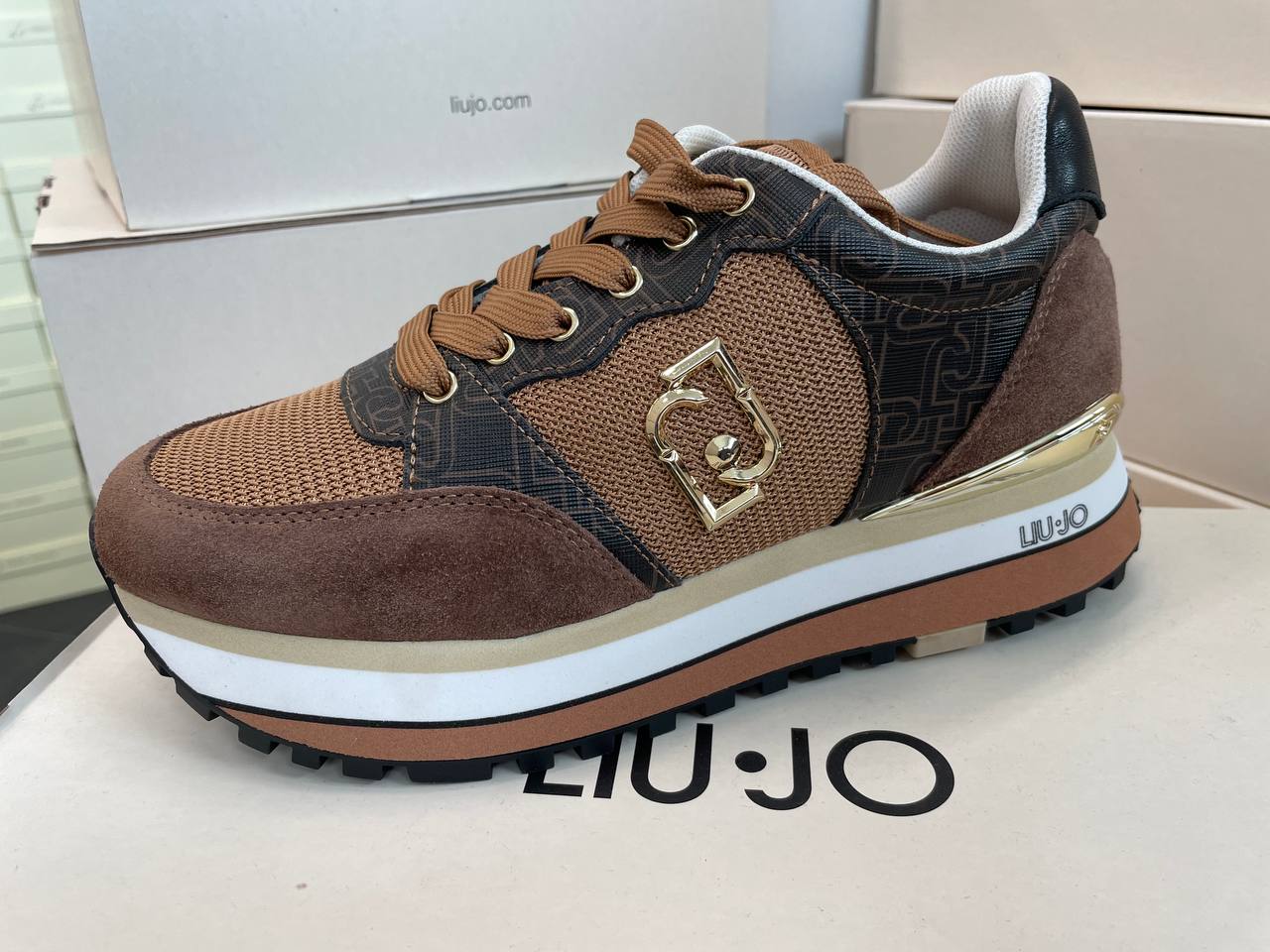 Фото Roberto Serpentini