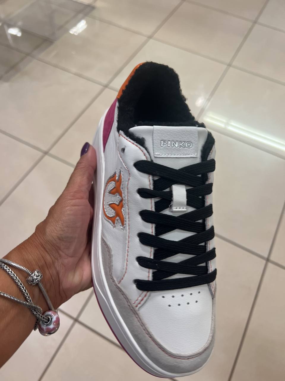 Фото Outlet