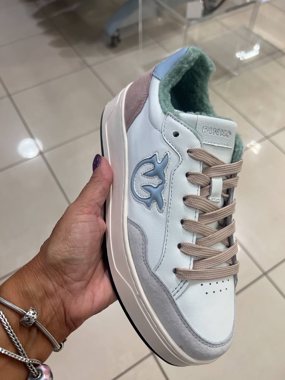 Фото Outlet