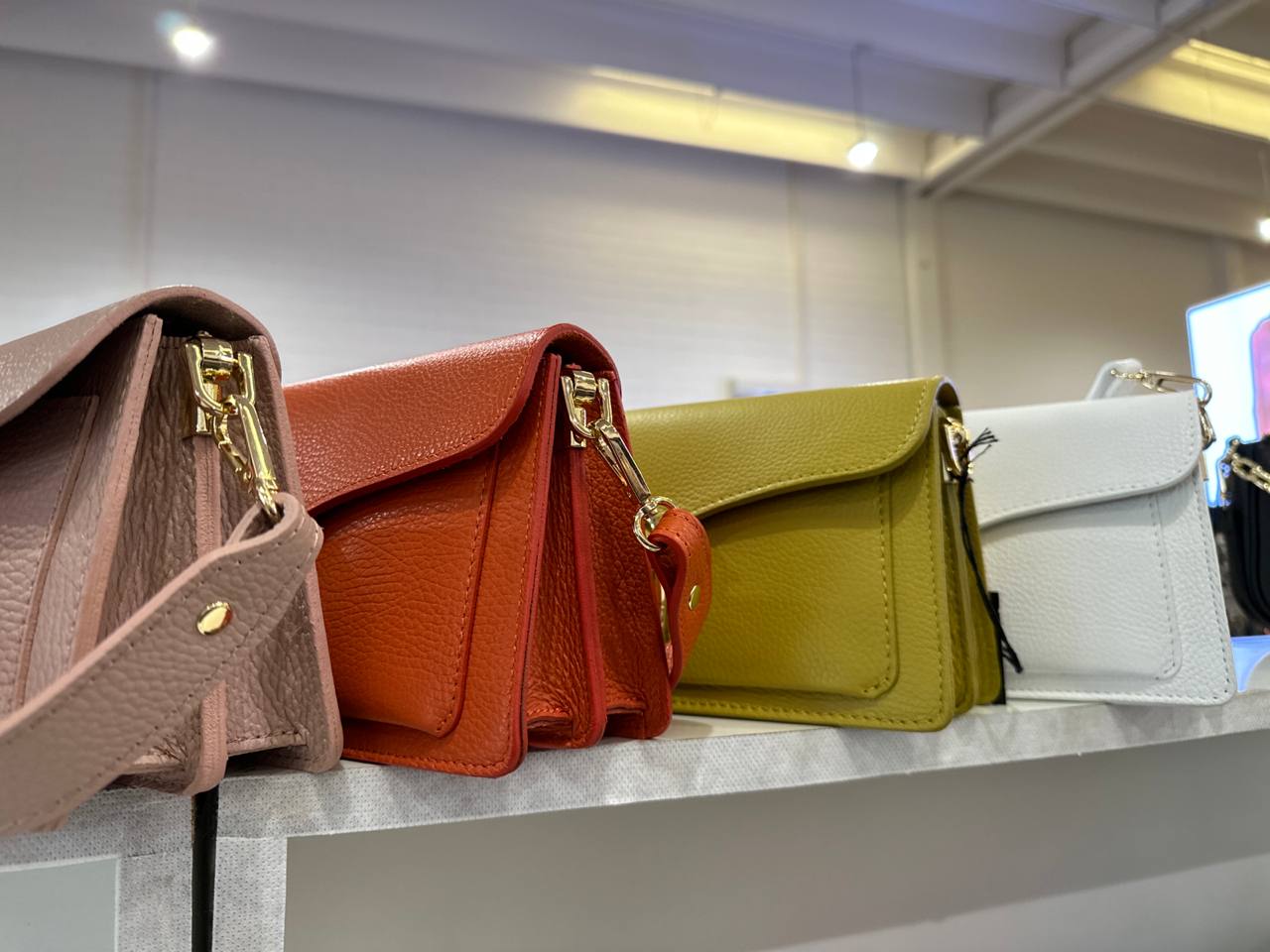 Фото Leather Country