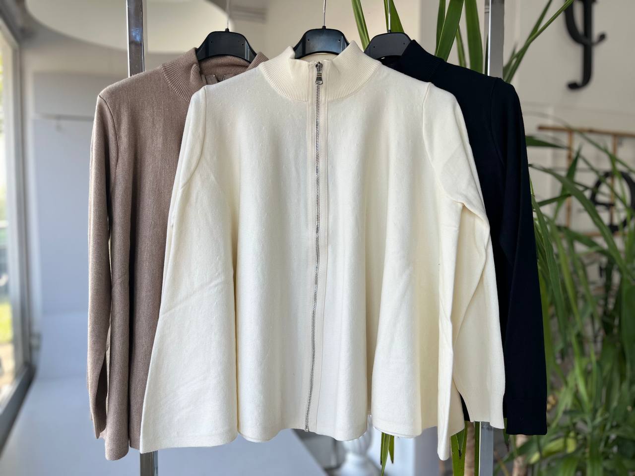 Фото Joie Clair (J-Clair)