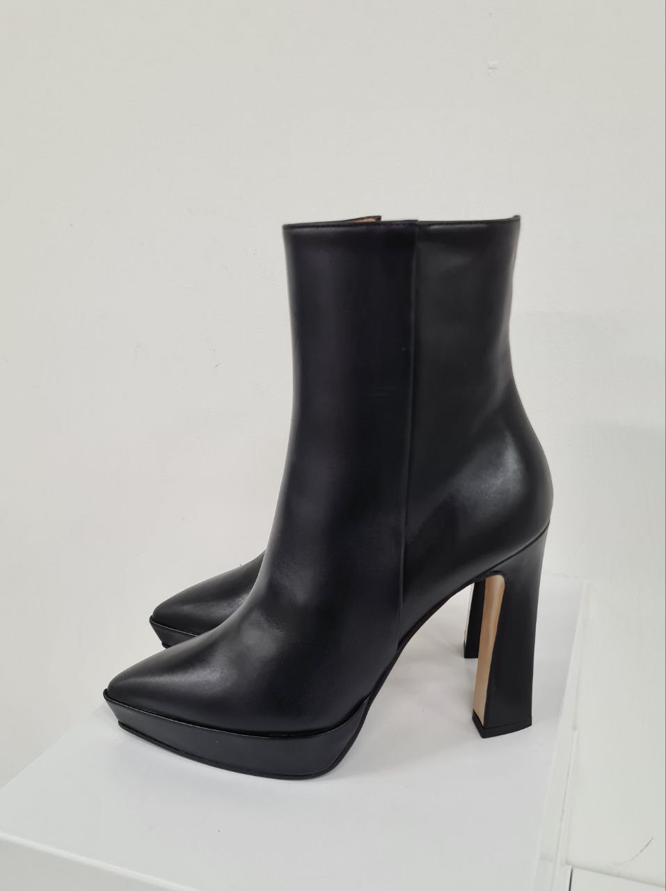 Фото Spazio Moda - Обувь