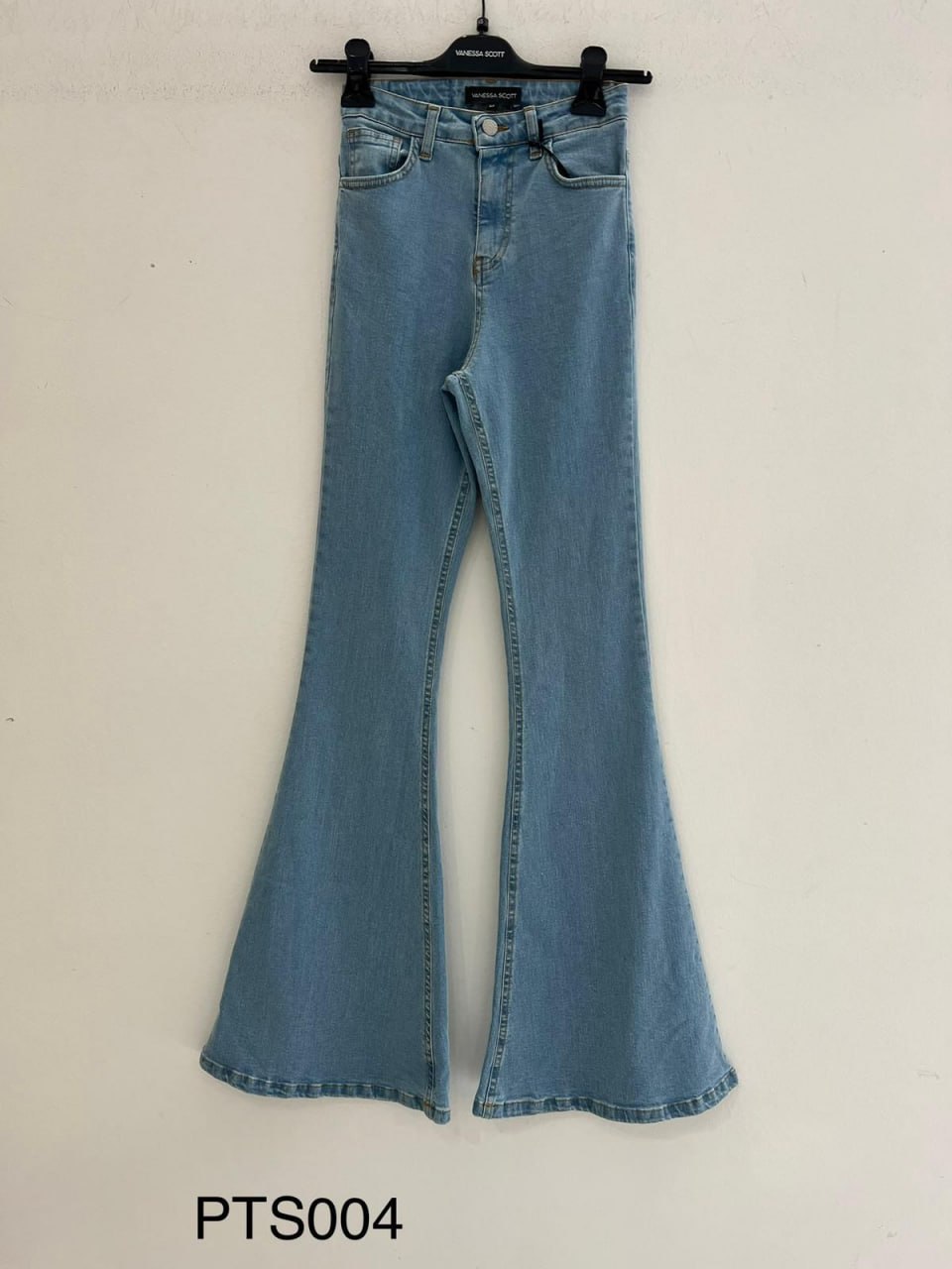 Фото Vanessa Scott