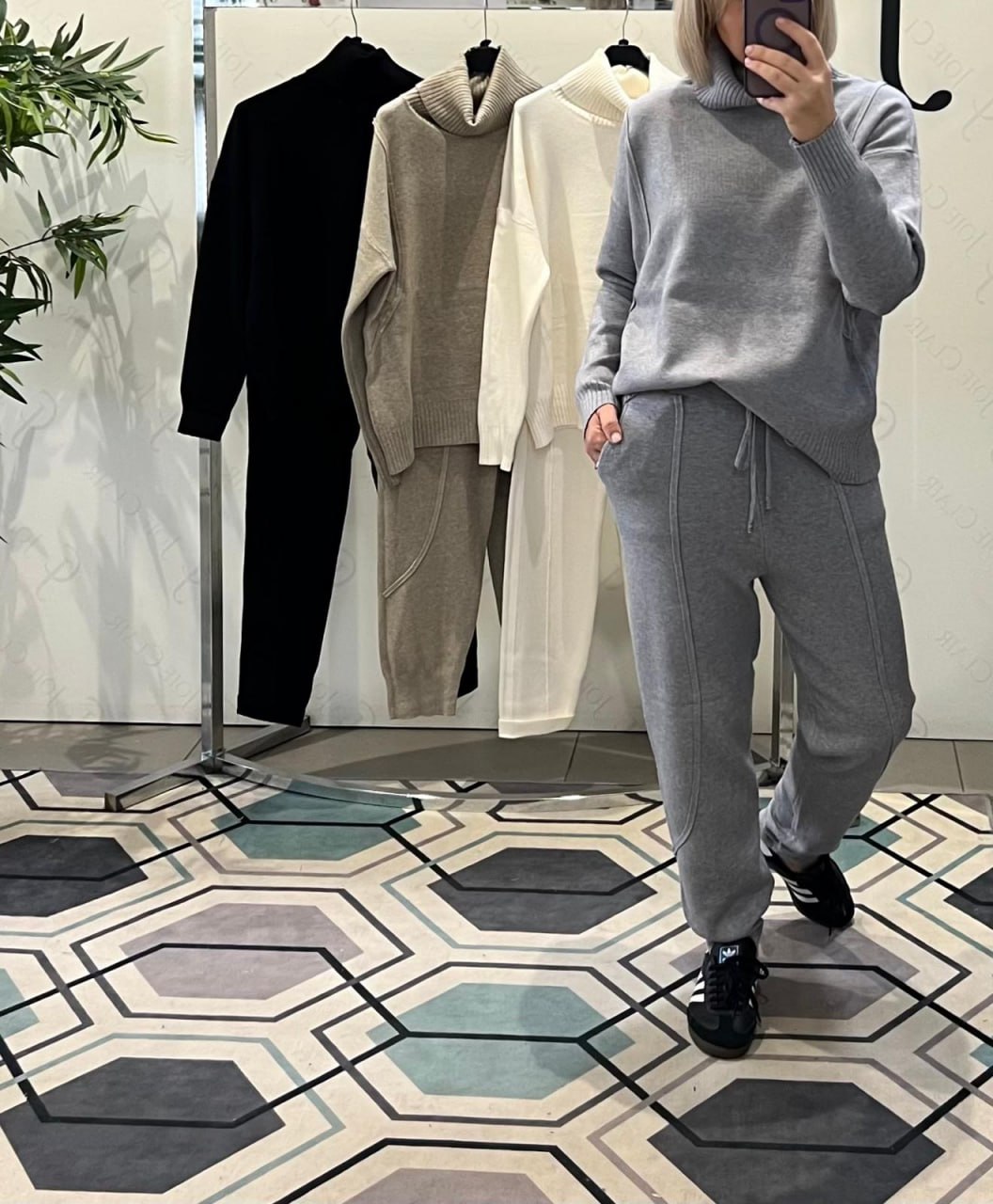 Фото Joie Clair (J-Clair)