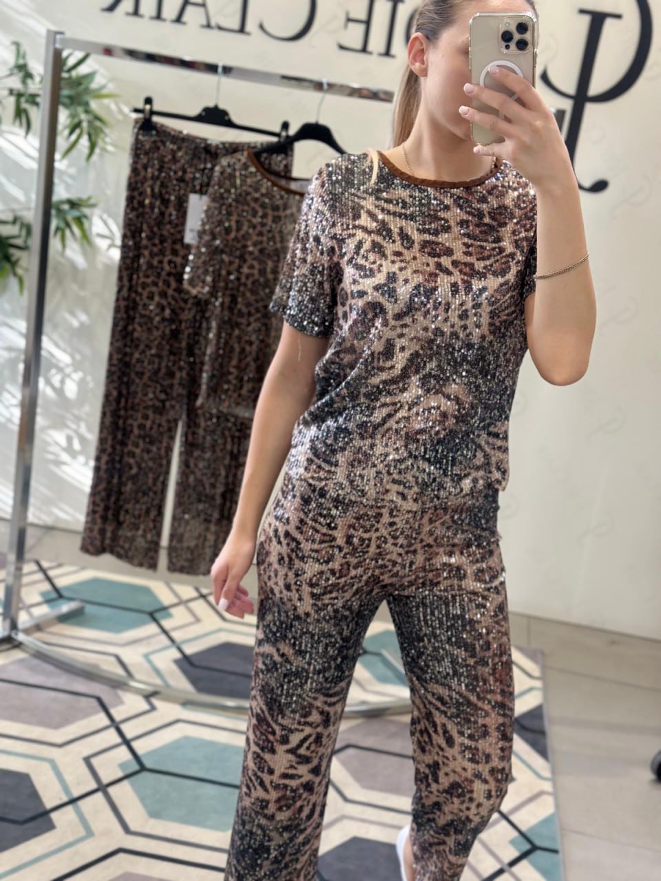 Фото Joie Clair (J-Clair)