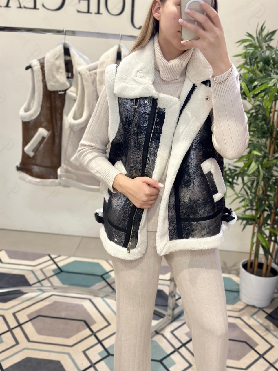 Фото Joie Clair (J-Clair)