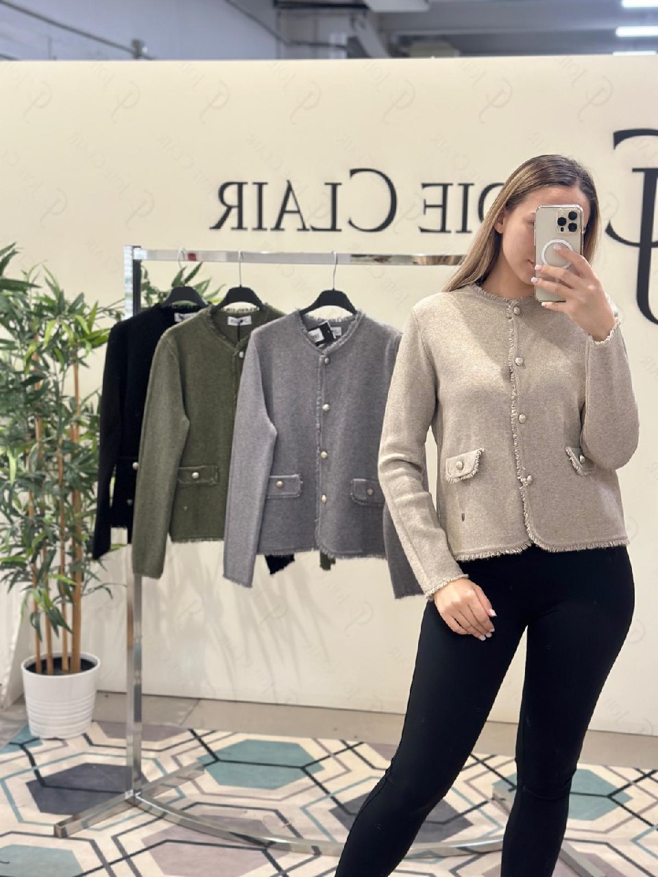 Фото Joie Clair (J-Clair)