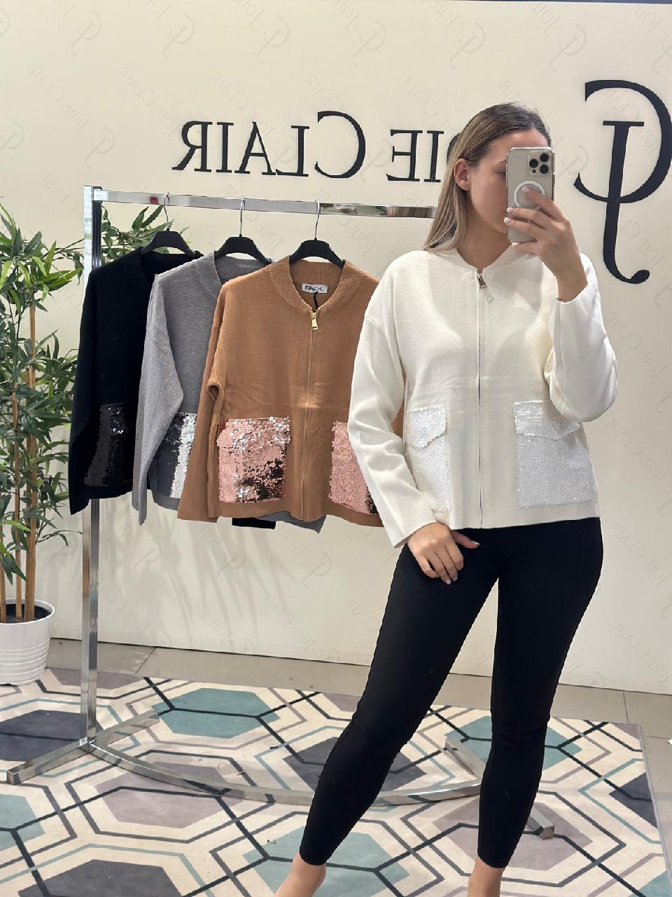 Фото Joie Clair (J-Clair)