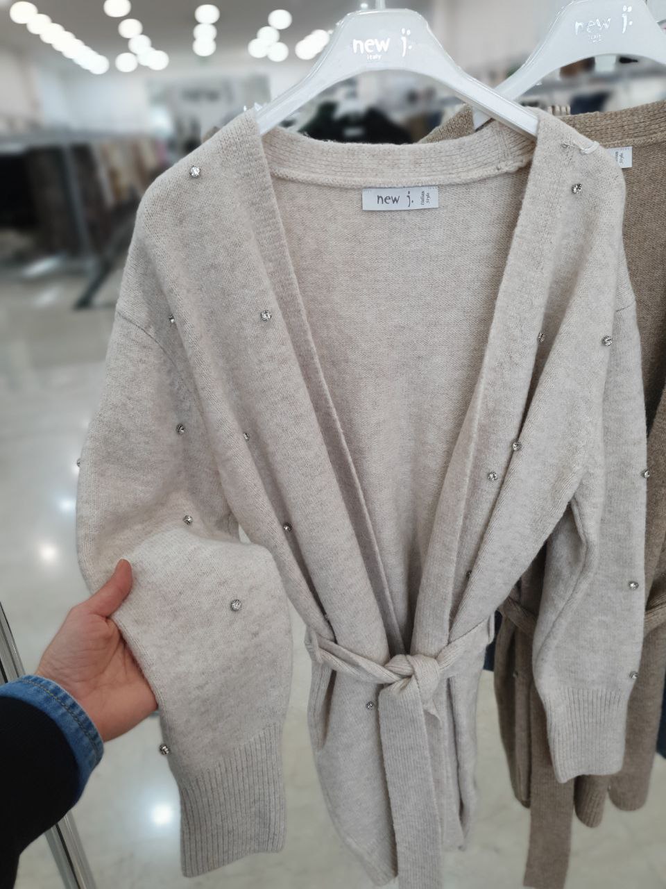 Фото New J