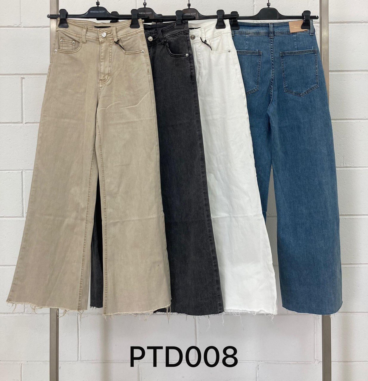 Фото Vanessa Scott