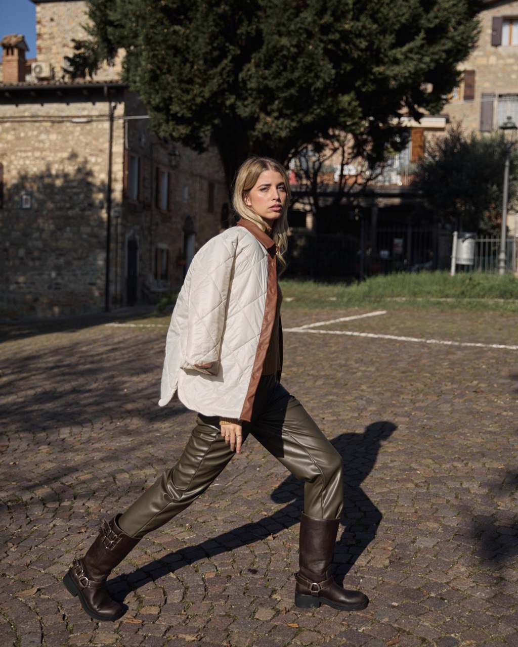 Фото Vanessa Scott