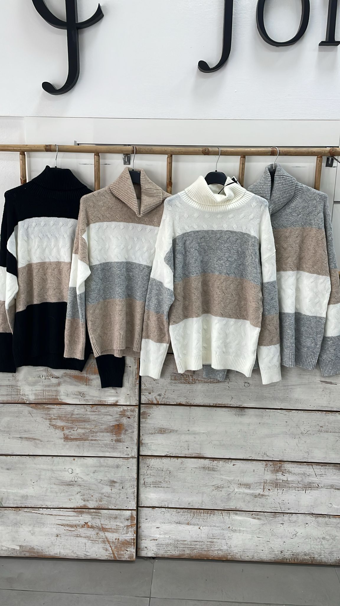 Фото Joie Clair (J-Clair)