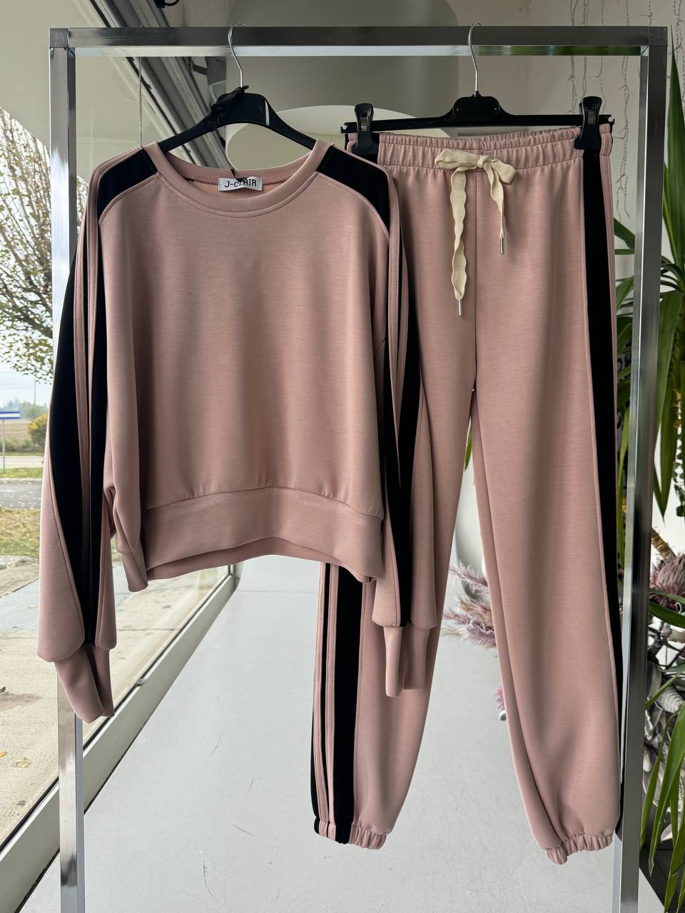 Фото Joie Clair (J-Clair)