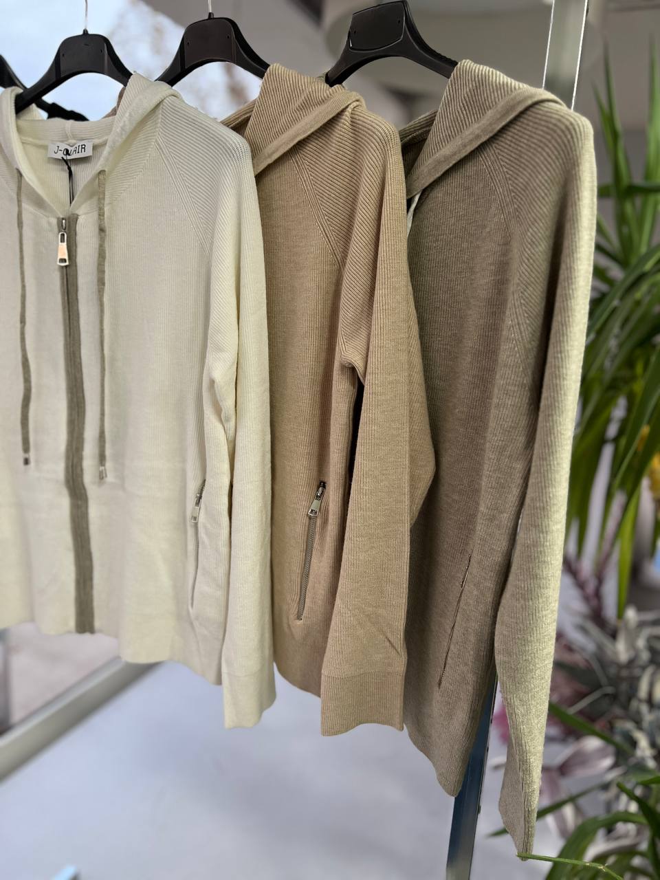 Фото Joie Clair (J-Clair)