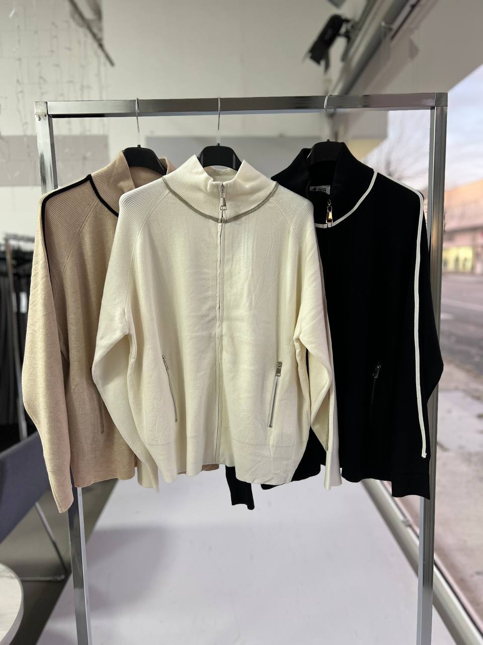 Фото Joie Clair (J-Clair)