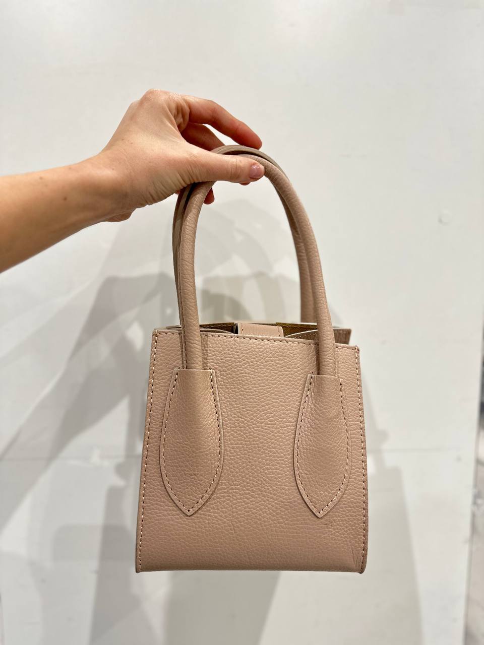 Фото Leather Country