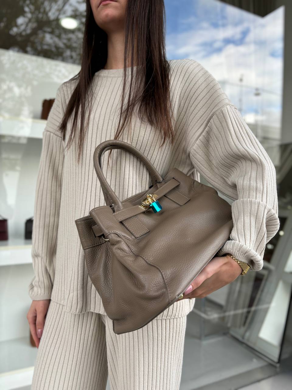 Фото Leather Country