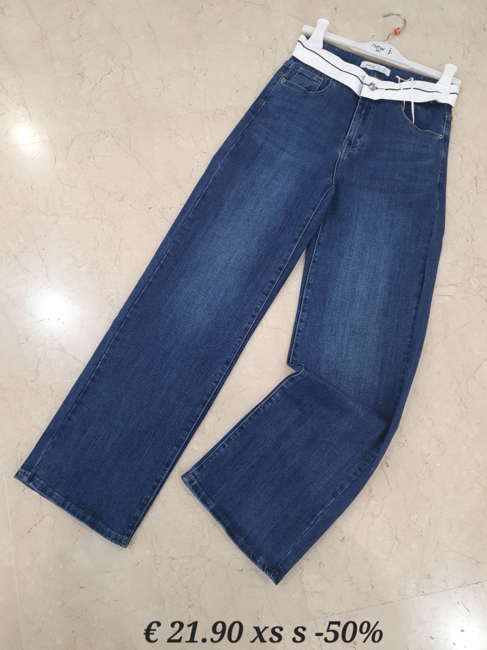 Фото New J