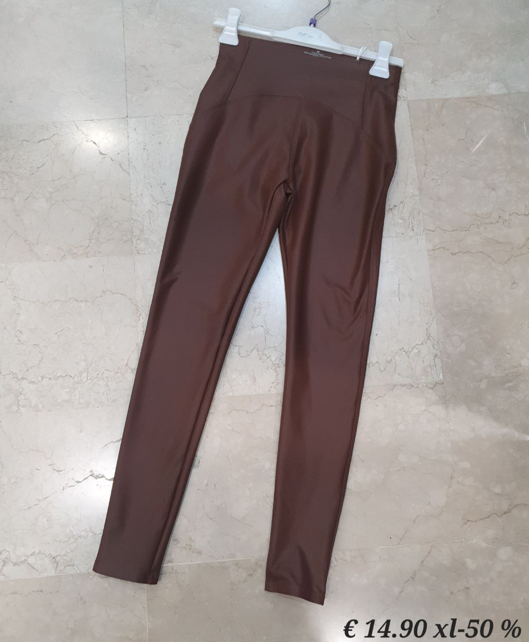 Фото New J