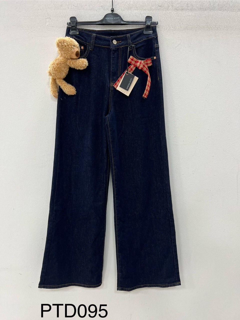 Фото Vanessa Scott