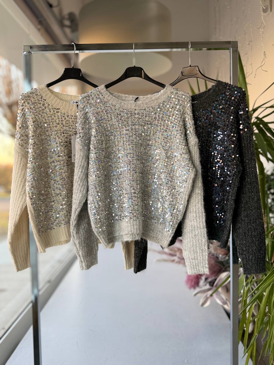 Фото Joie Clair (J-Clair)