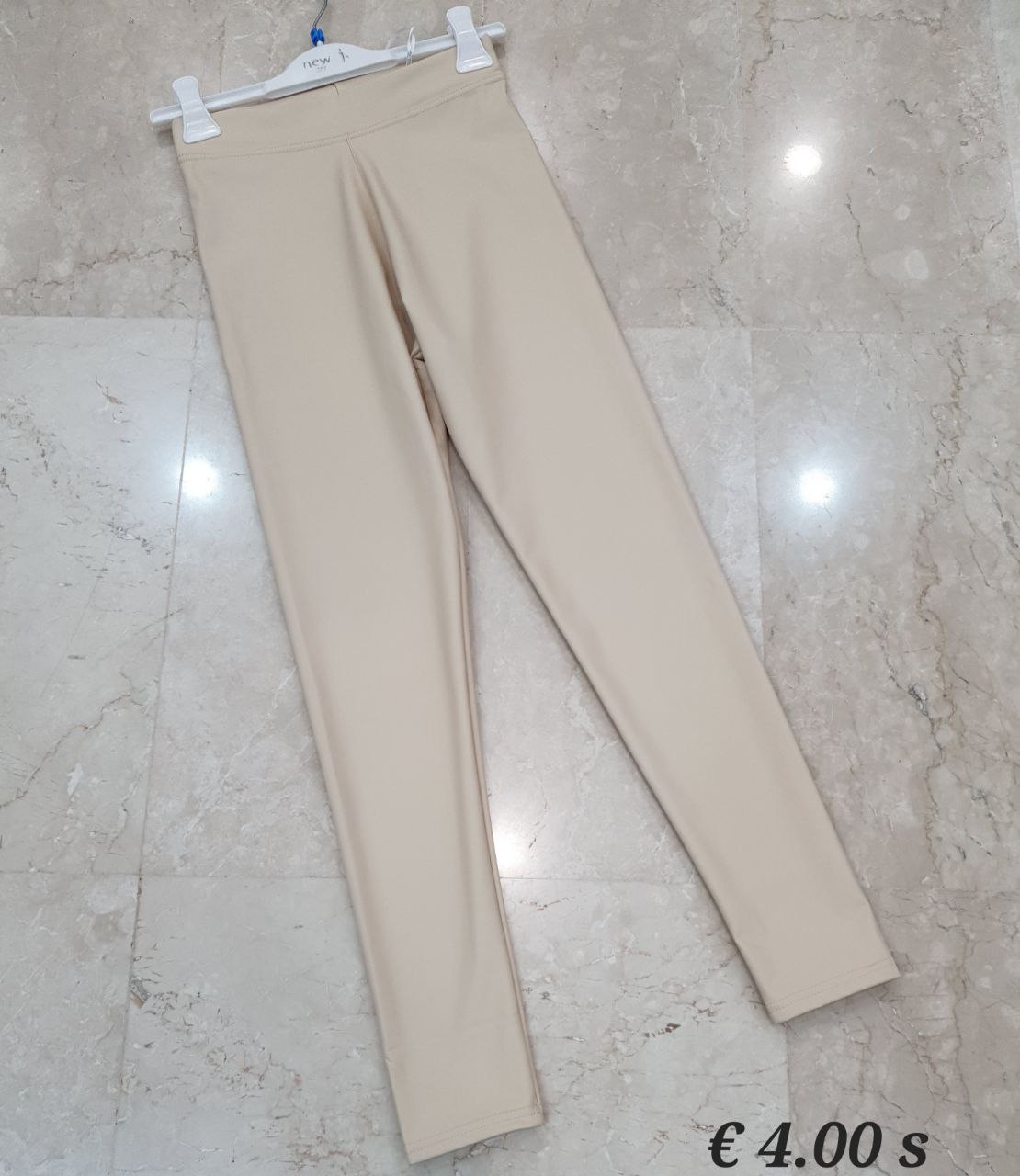 Фото New J