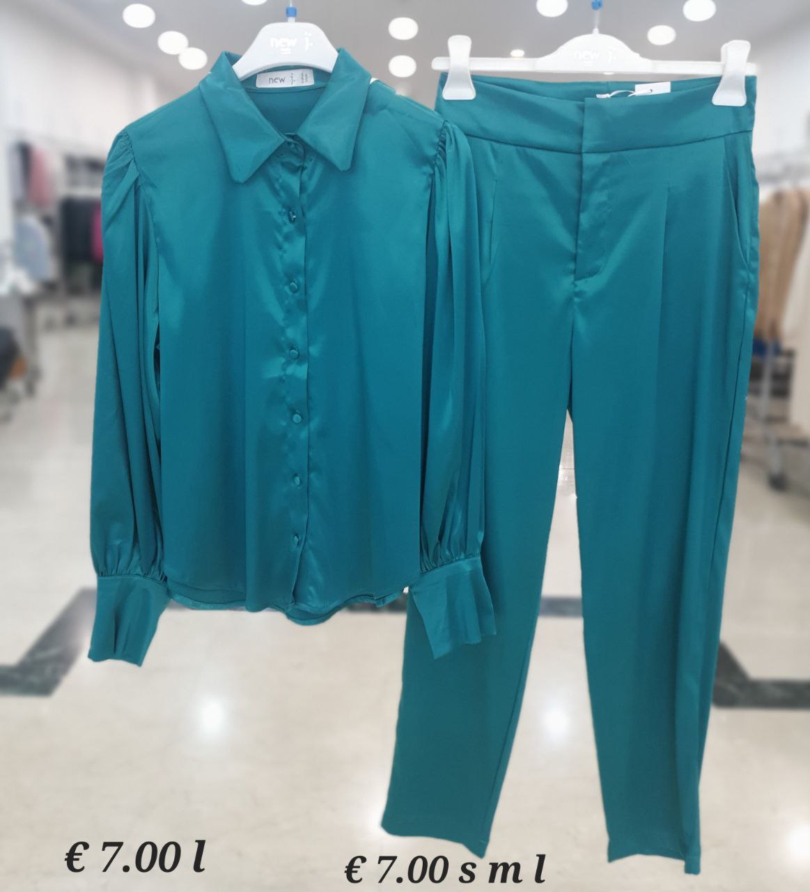 Фото New J