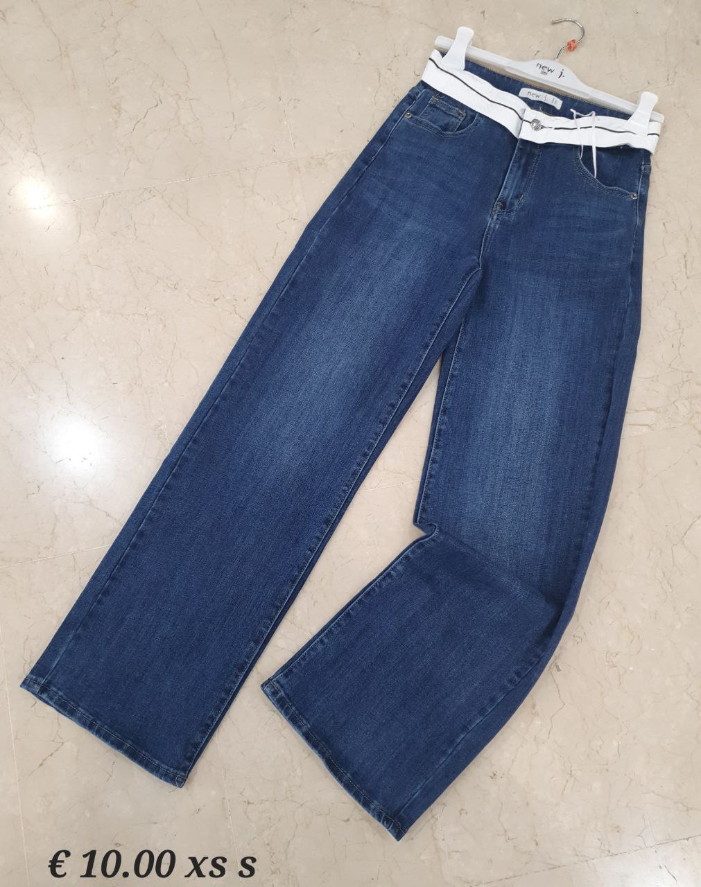 Фото New J