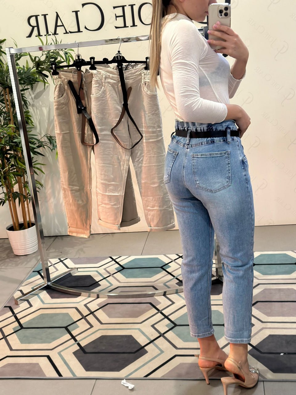 Фото Joie Clair (J-Clair)