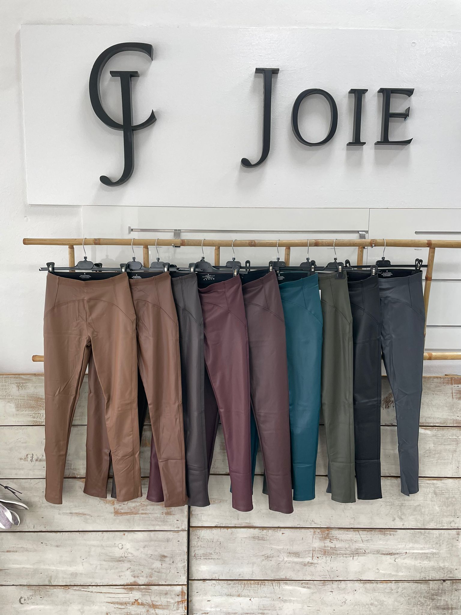 Фото Joie Clair (J-Clair)