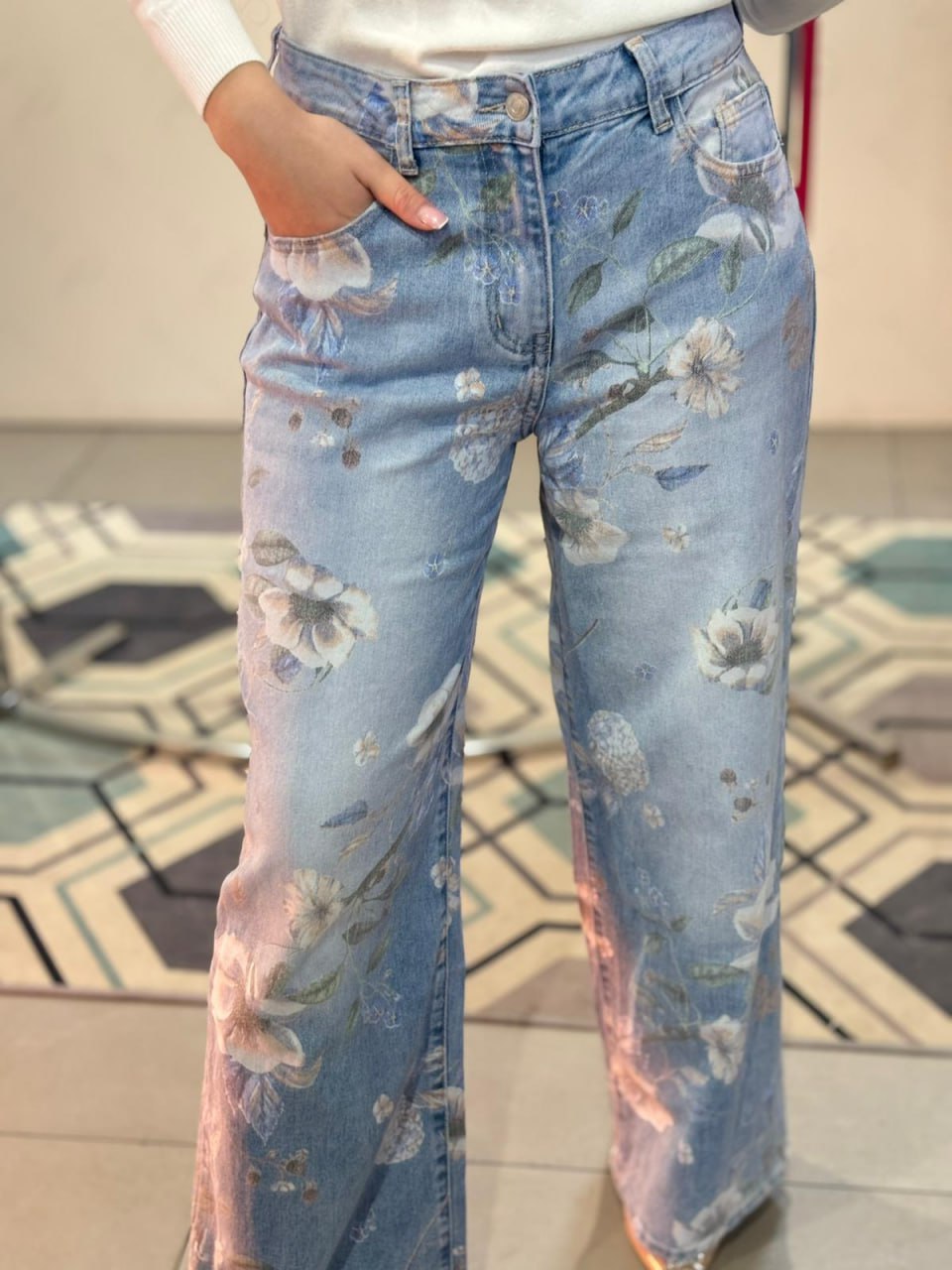 Фото Joie Clair (J-Clair)