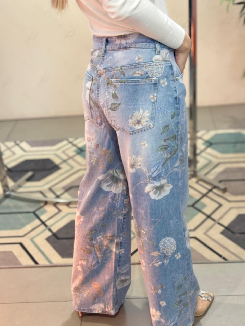 Фото Joie Clair (J-Clair)