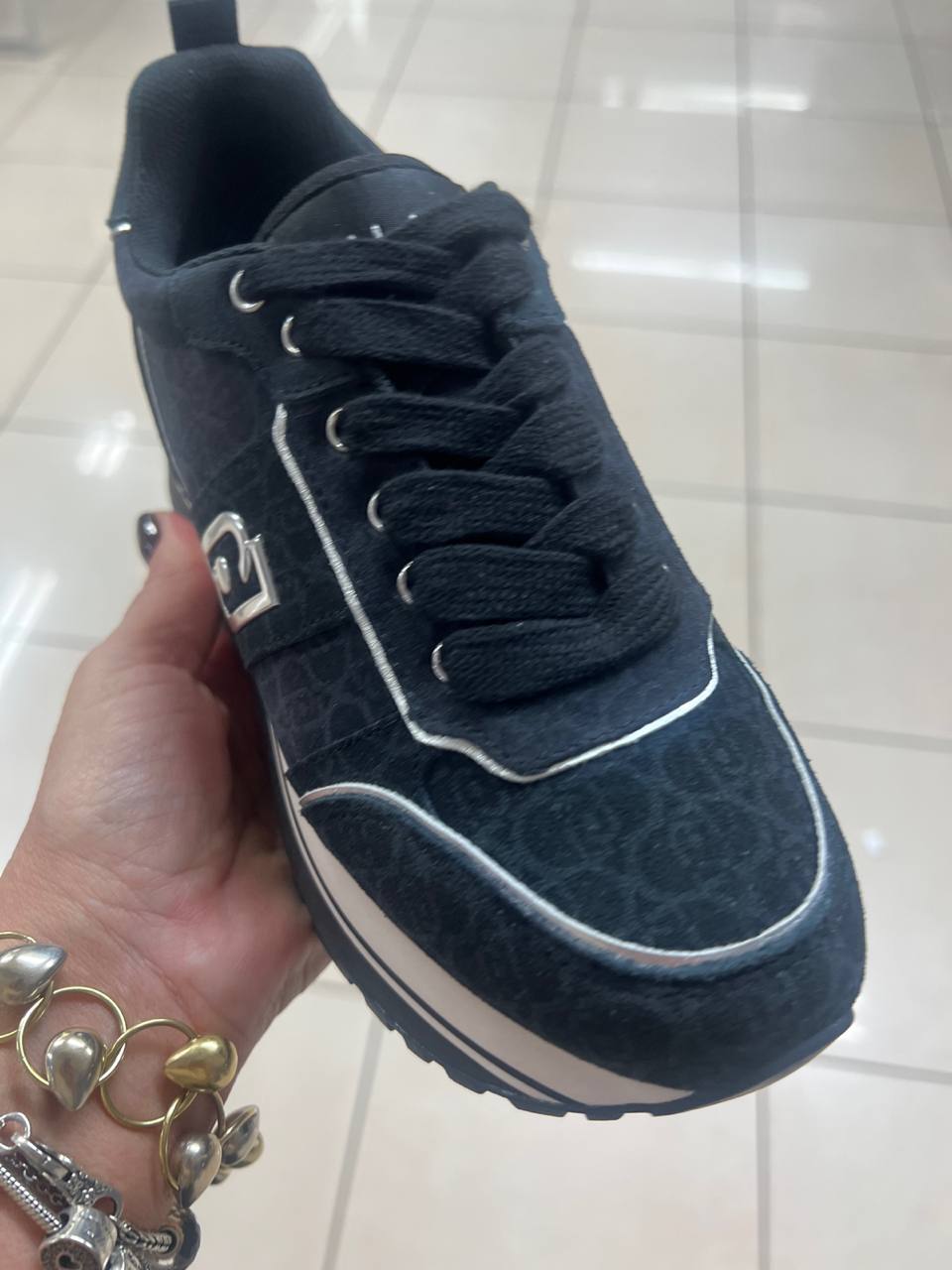 Фото Outlet