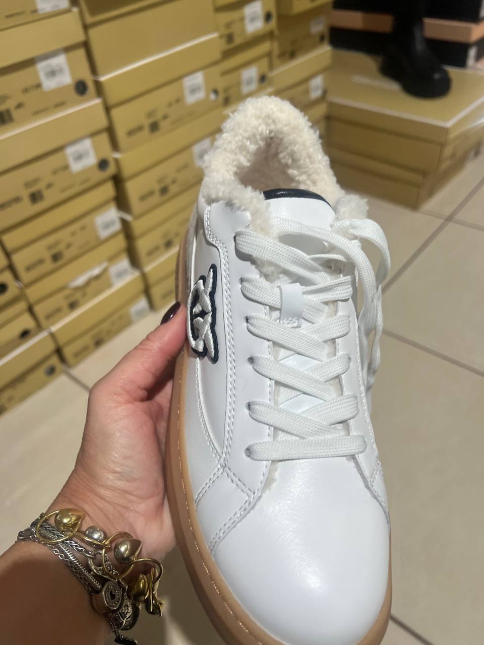 Фото Outlet