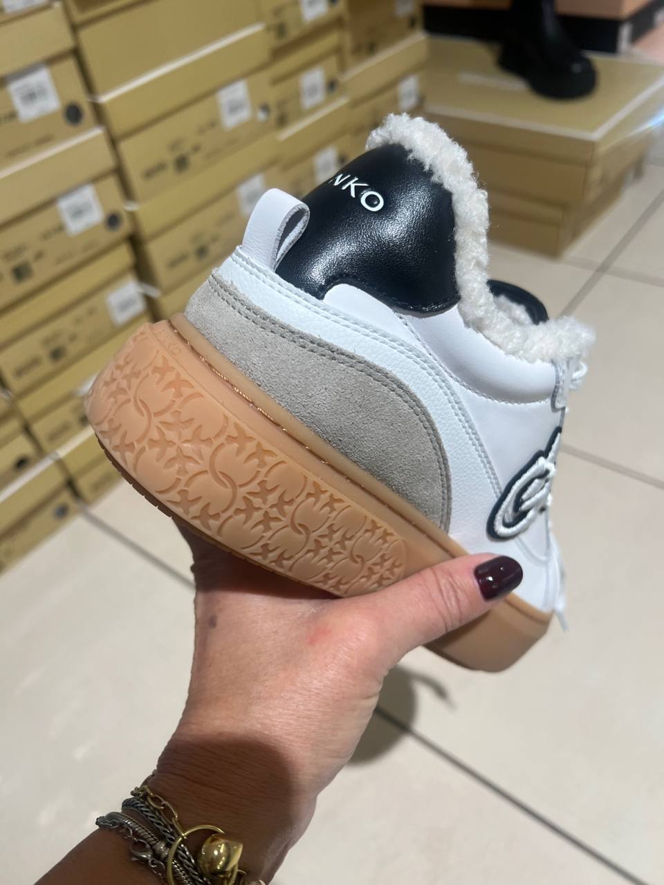 Фото Outlet