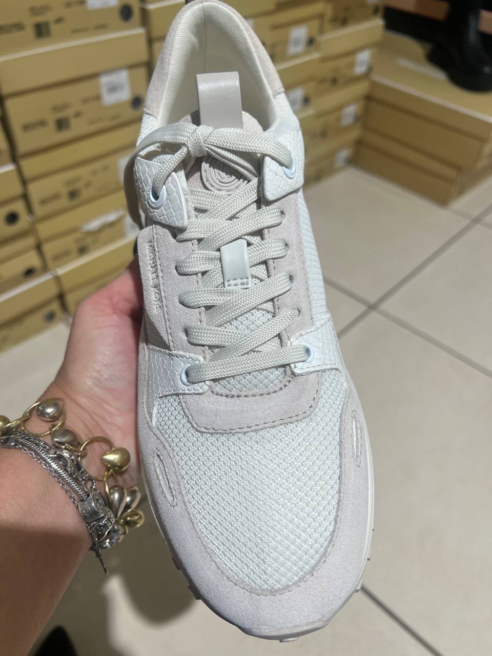 Фото Outlet