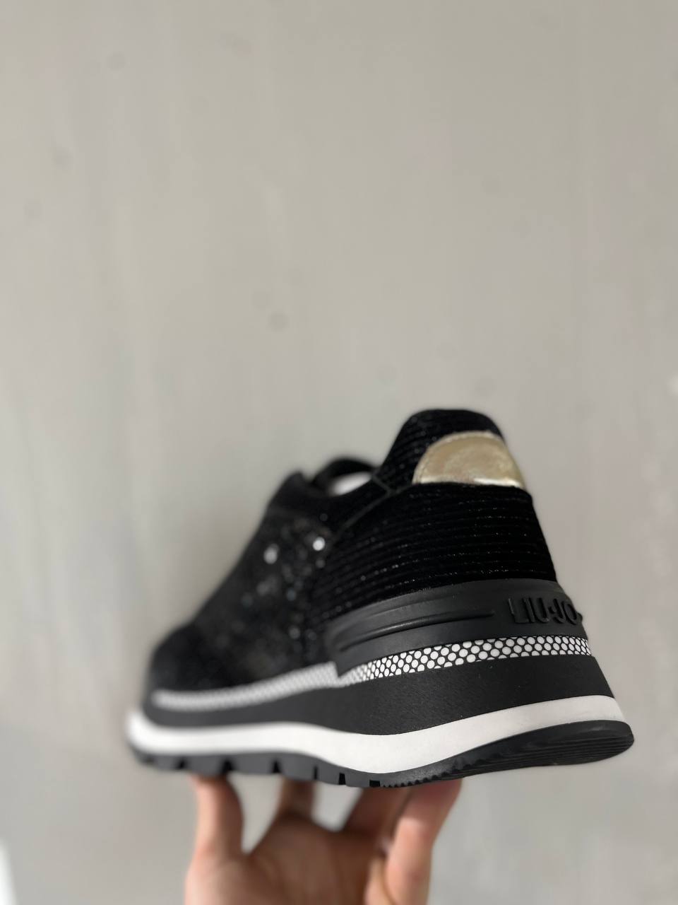 Фото Outlet