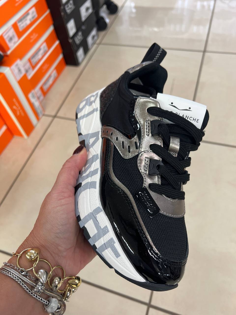 Фото Outlet