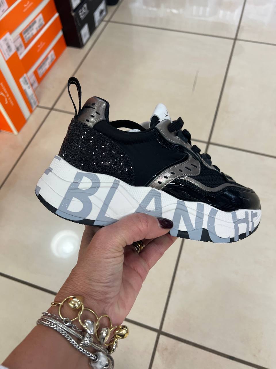 Фото Outlet