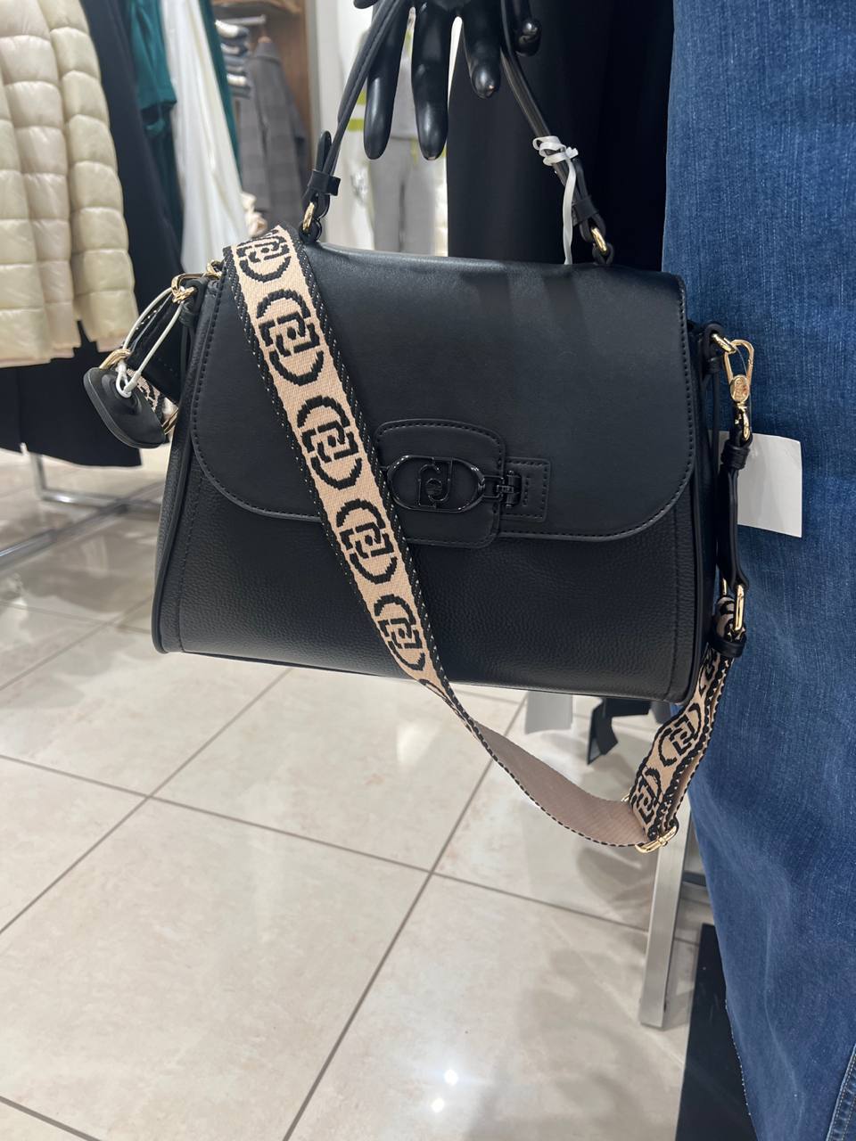 Фото Outlet