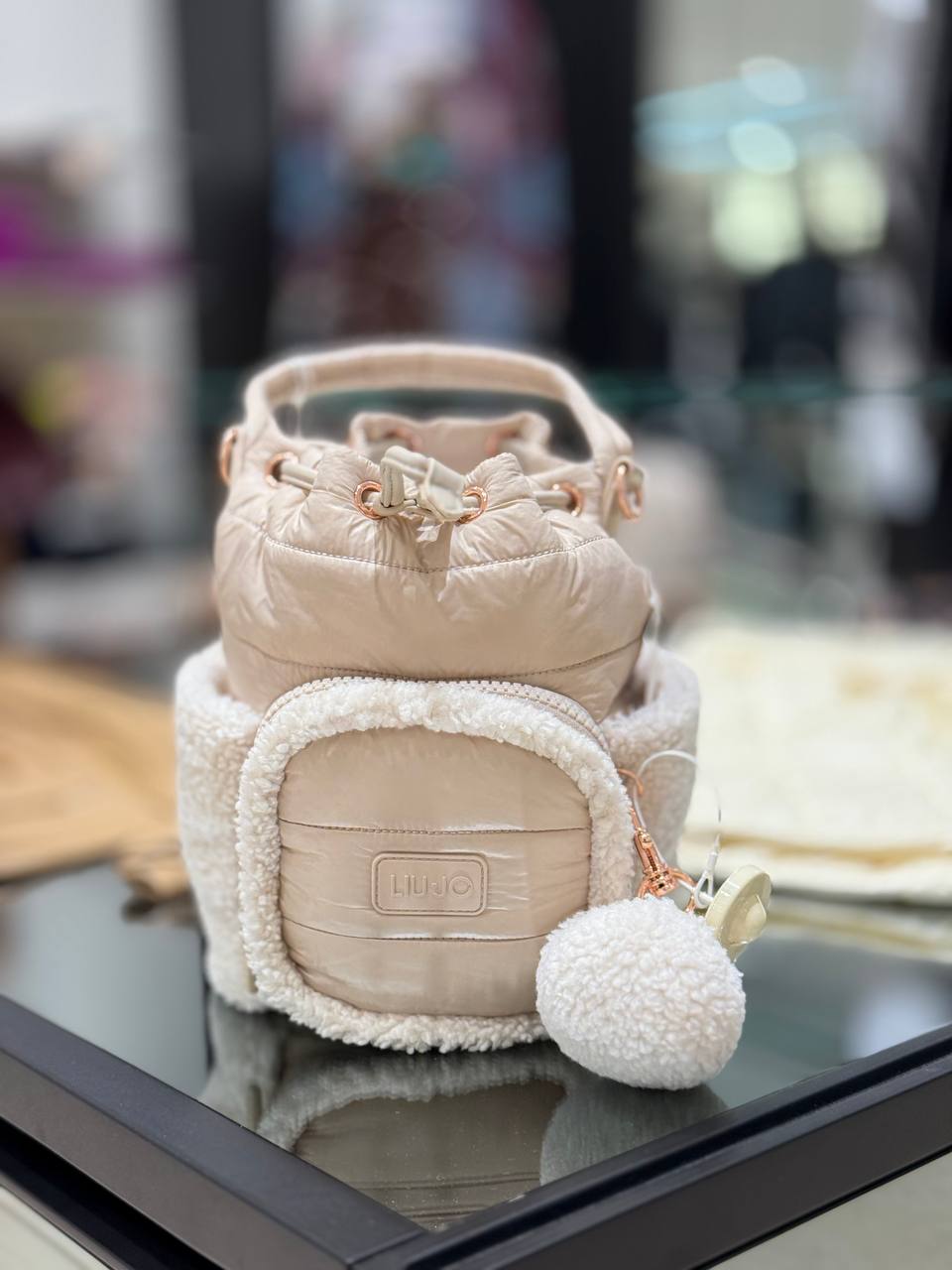 Фото Outlet