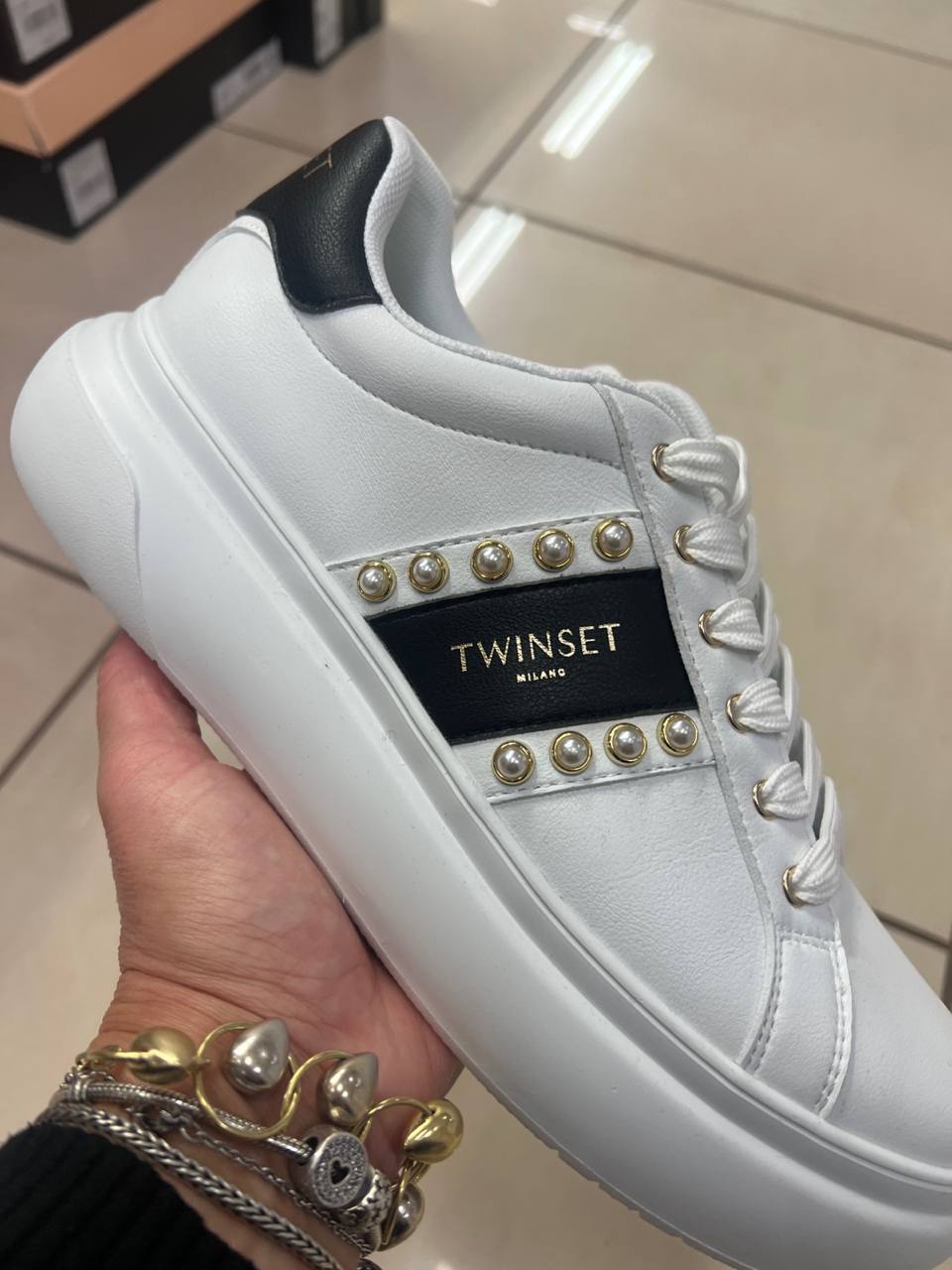 Фото Outlet