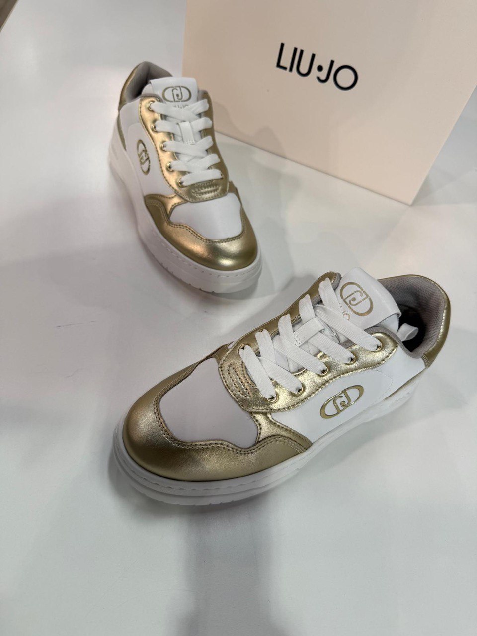 Фото Outlet