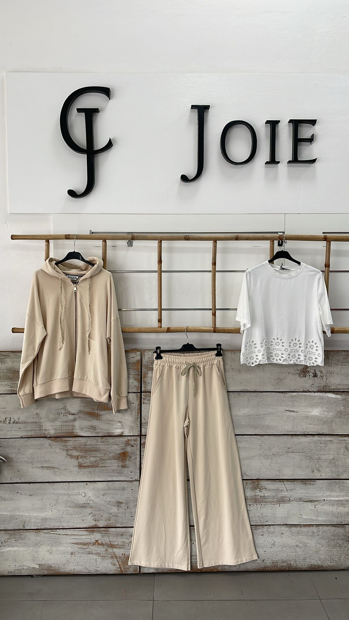 Фото Joie Clair (J-Clair)