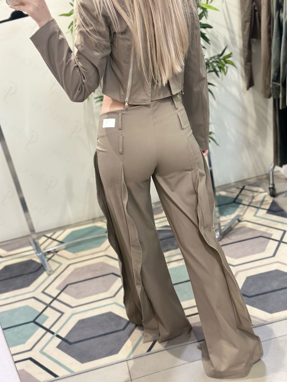 Фото Joie Clair (J-Clair)