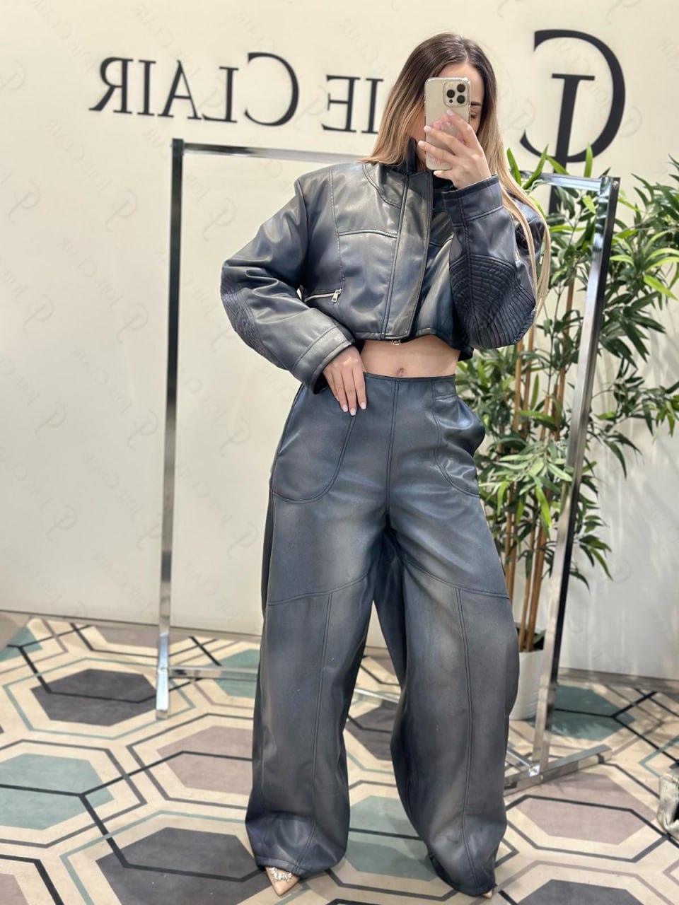 Фото Joie Clair (J-Clair)