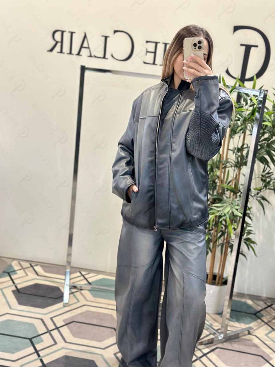 Фото Joie Clair (J-Clair)