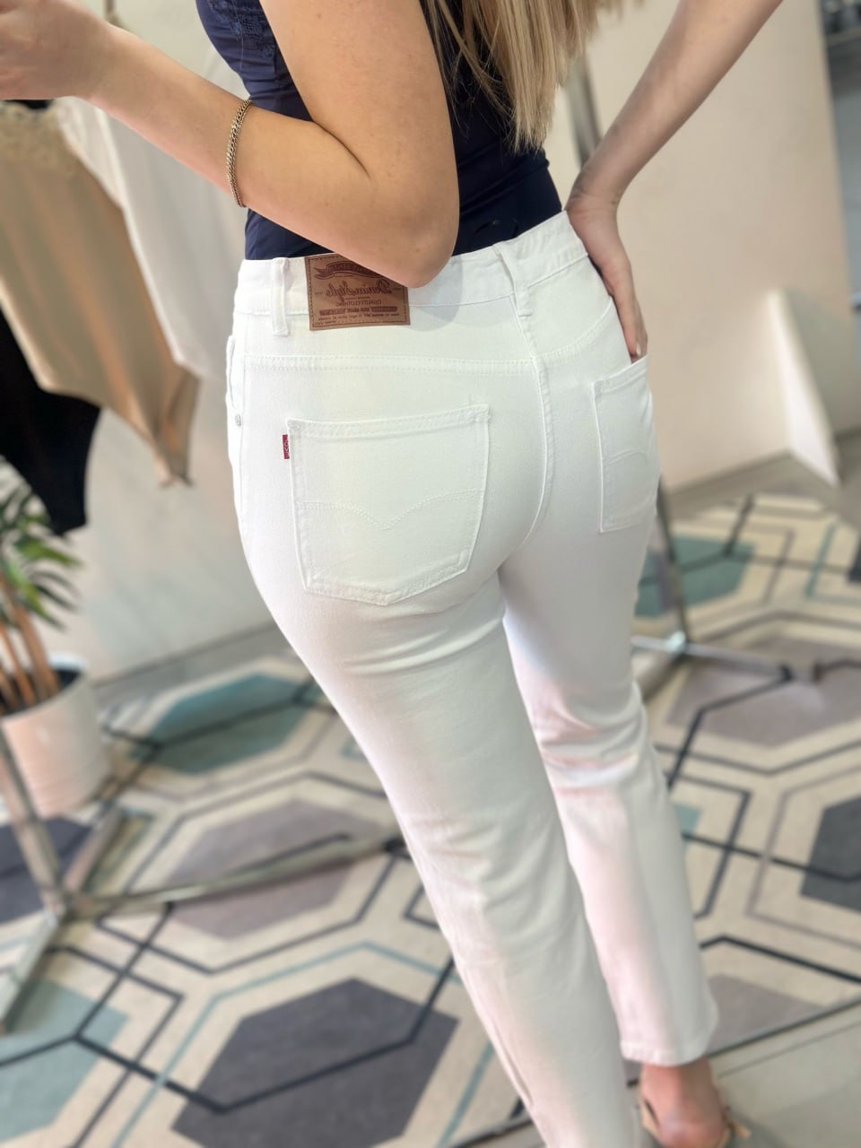 Joie Clair (J-Clair)