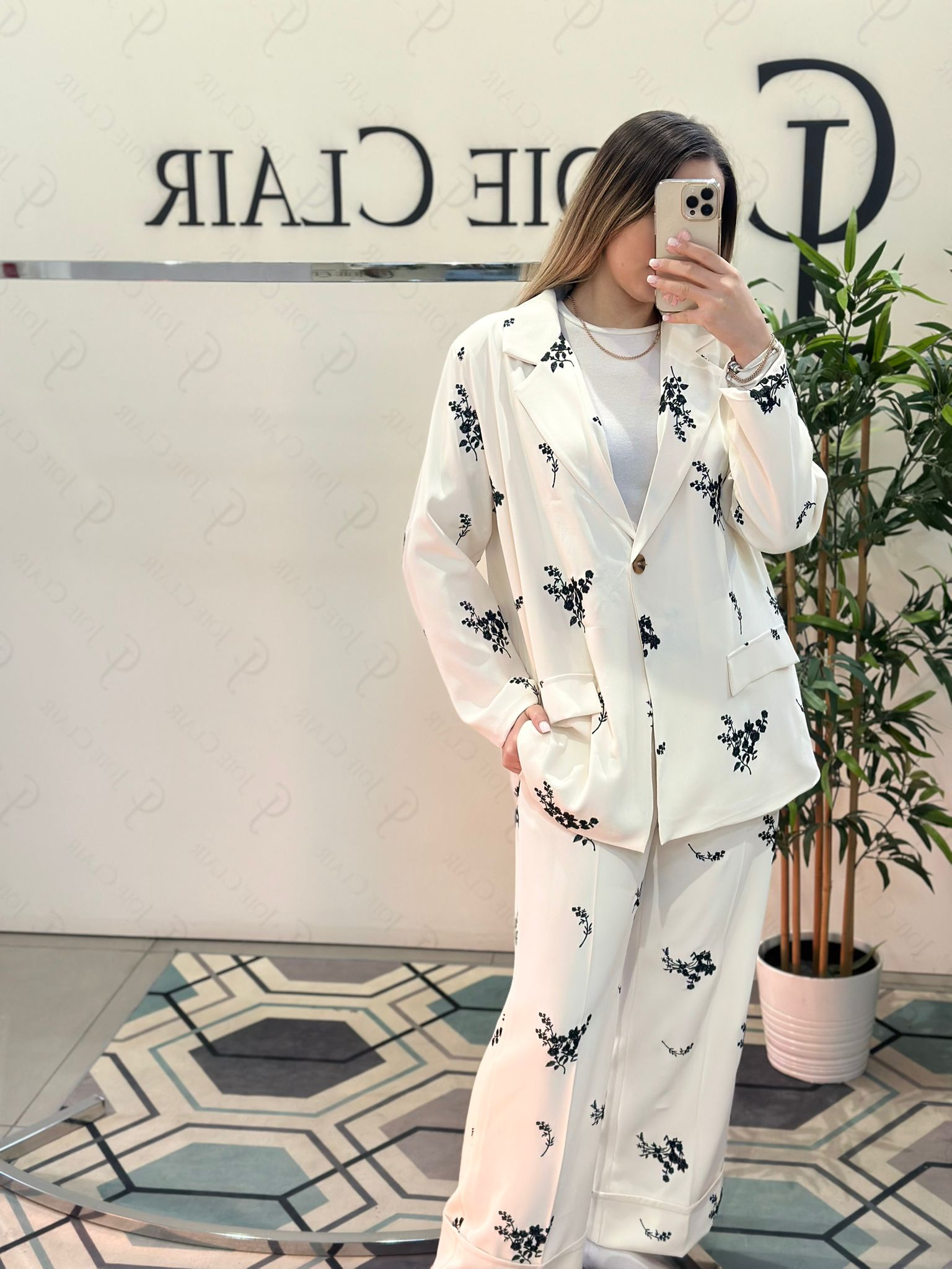 Фото Joie Clair (J-Clair)