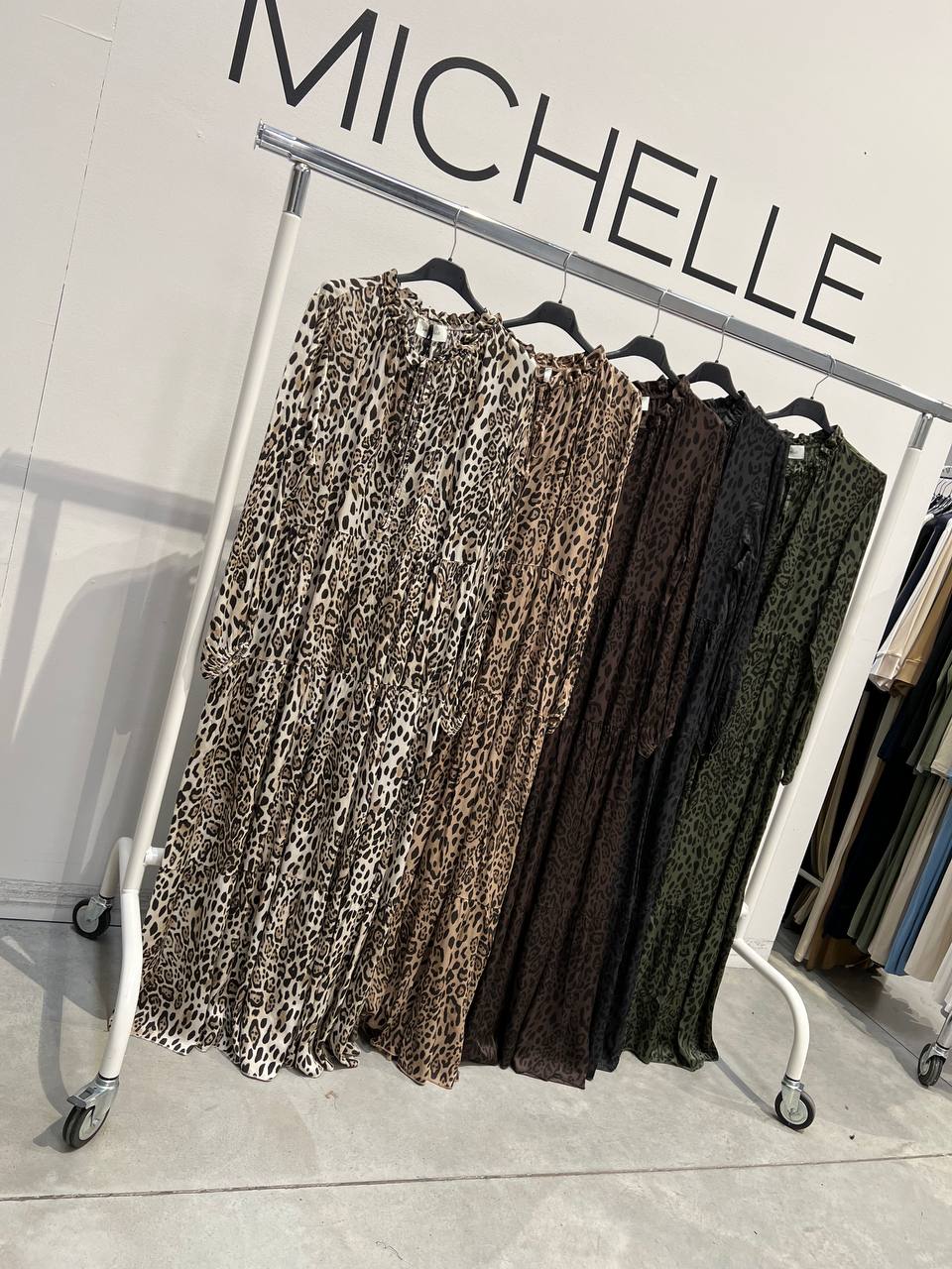Amelie Follies (Michelle)